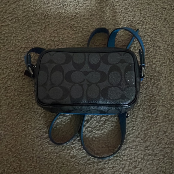 Coach Bag| Mini Edge Double In Crossblock Signature Canvas With Coach Patch - Picture 2 of 3